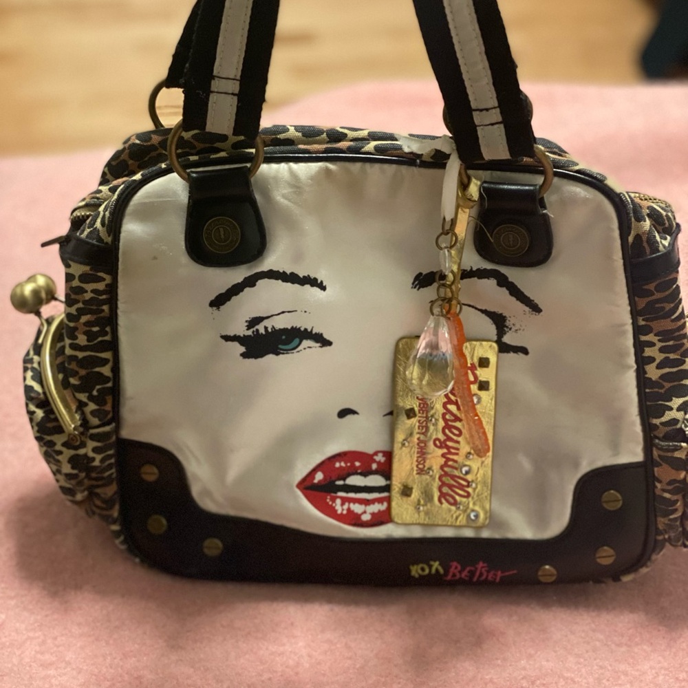 Betsey Johnson Marilyn Monroe medium/large. Excellent condition. - Picture 4 of 7